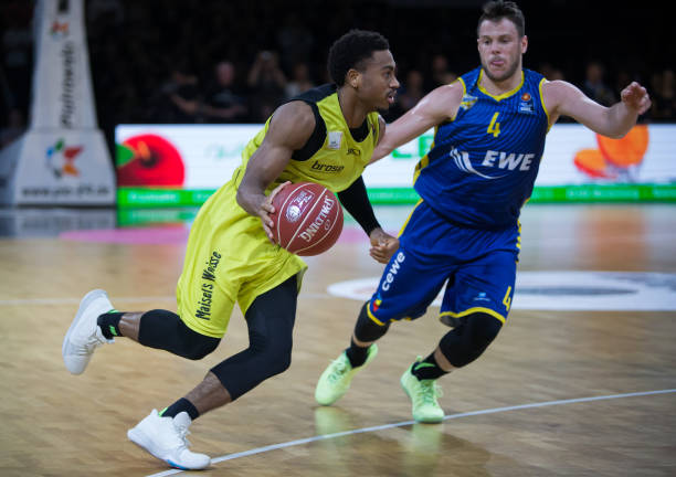 中场控制 中场控制